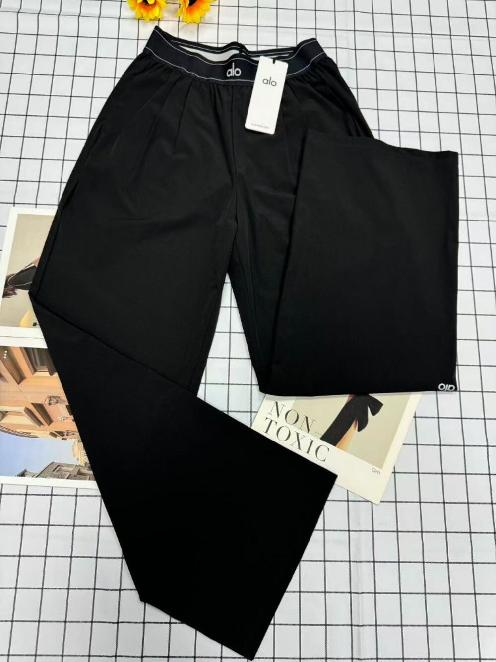 🖤Black ALO Yoga Wide Leg Suit Up Pants (Length:30" Inseam) – NWT😉 - Picture 2 of 9